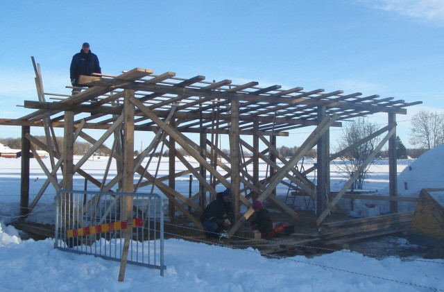 Ligghallsbygge 3generationer.jpg